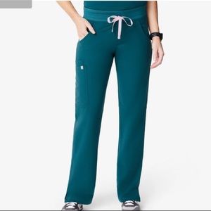 FIGS large petite Kade Cargo Scrub Pant